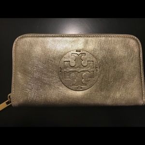 Tory Burch wallet